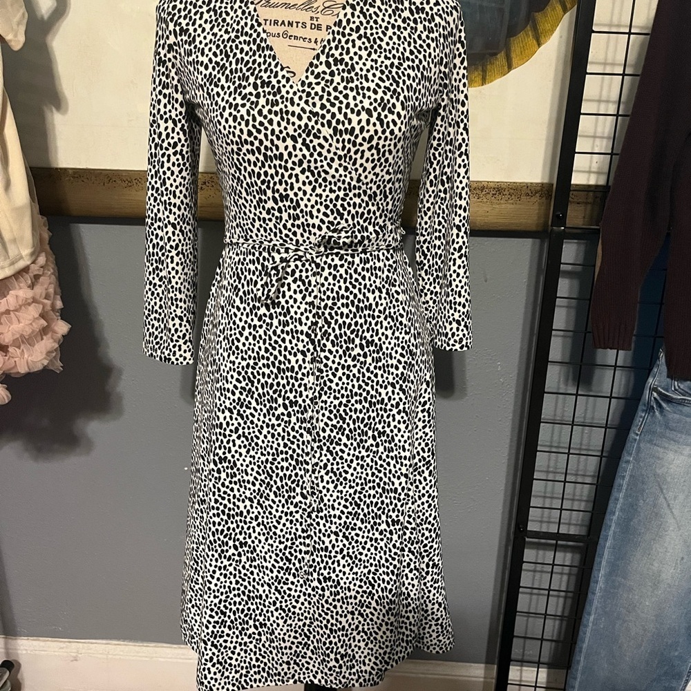 Elegant Black and White Patterned Dress